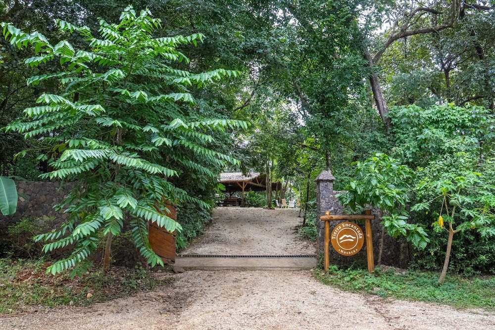 Tierra Encantada