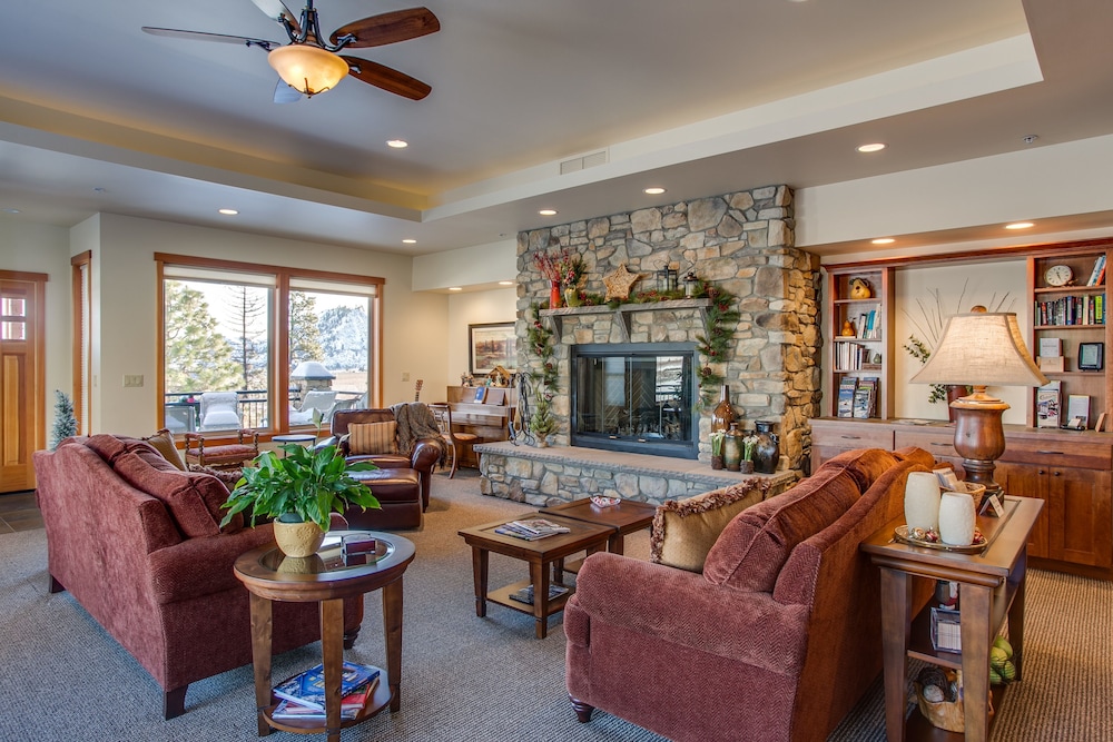 Cascade Valley Inn