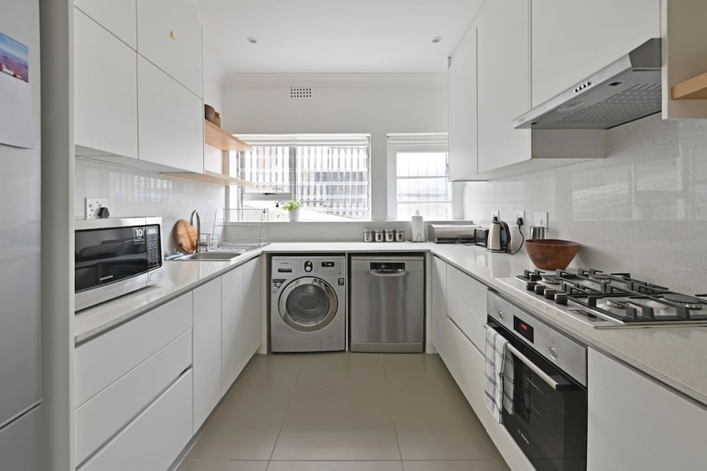 Cozy 2-bed Apartment Below Table Mountain