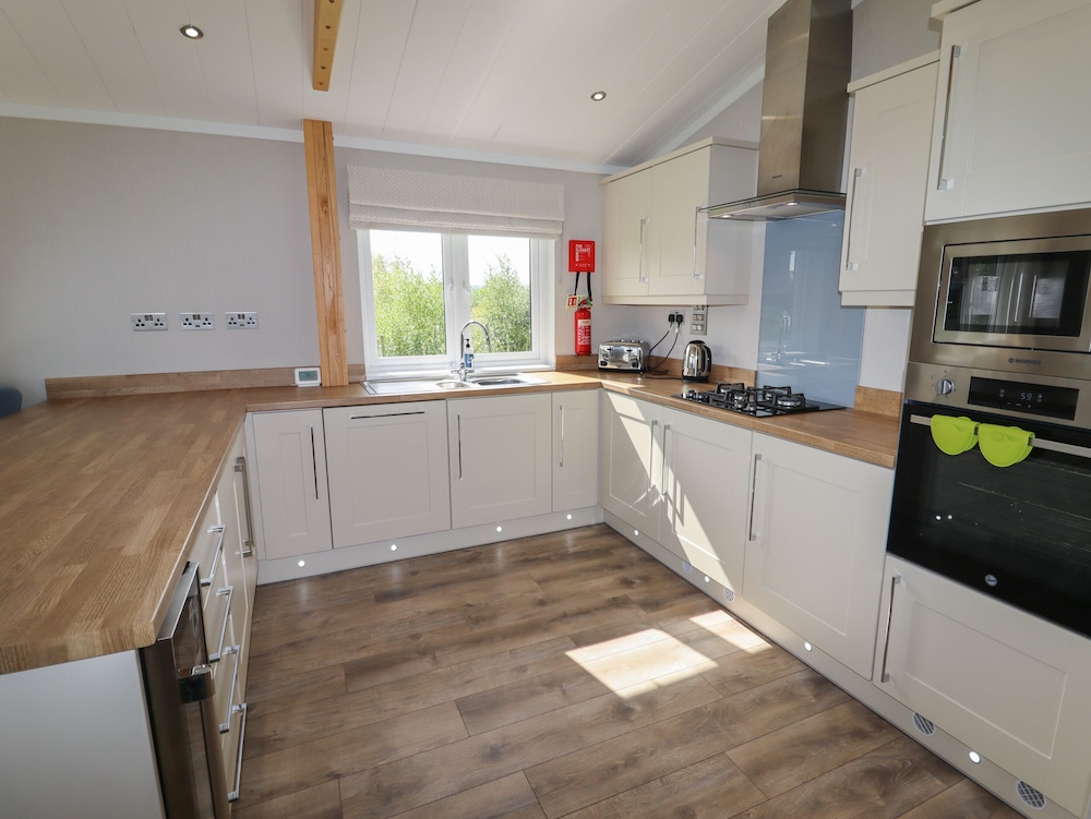 40 Delamere Point