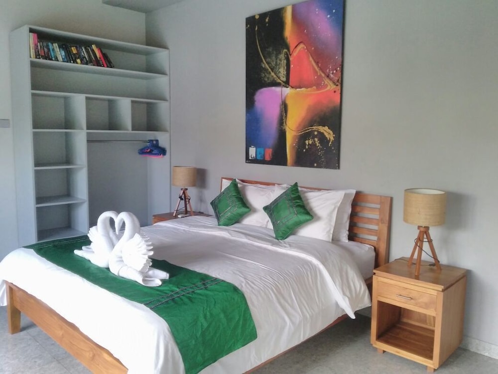 Sunshoot Villa Sandat