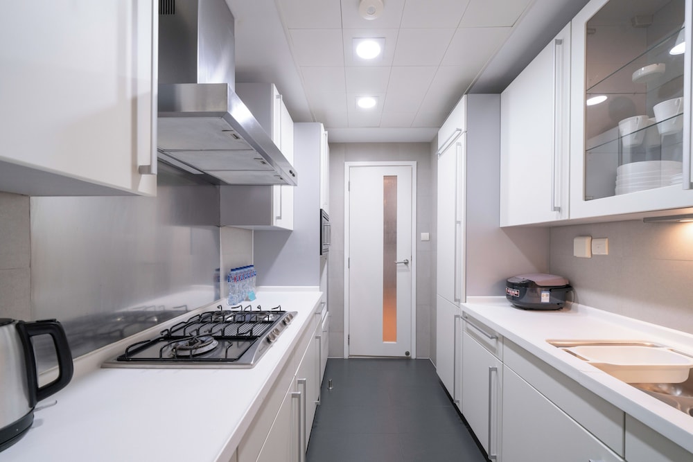 Tyms 3BR 2BA Apt Xujiahui Center