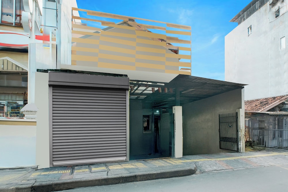 Collection O 94637 Teratai Residence