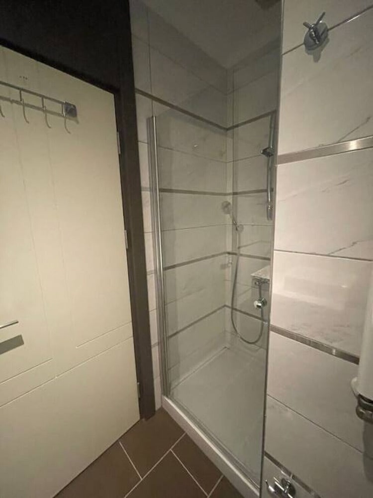 Stylish1 1 Apartment in Batisehir Near Mail of IST