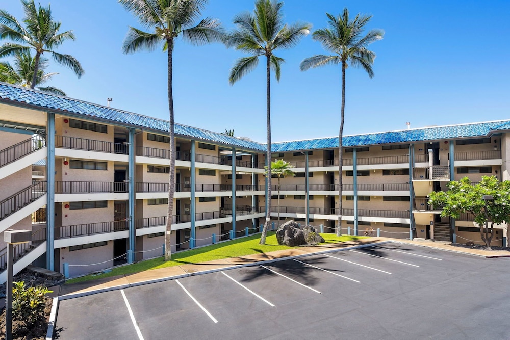Easy Walk to Town Ocean Front AC & Wifi - Vrkcv