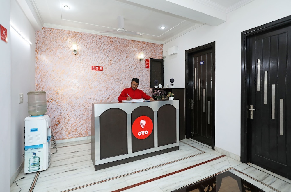 OYO 11606 Galaxy Inn