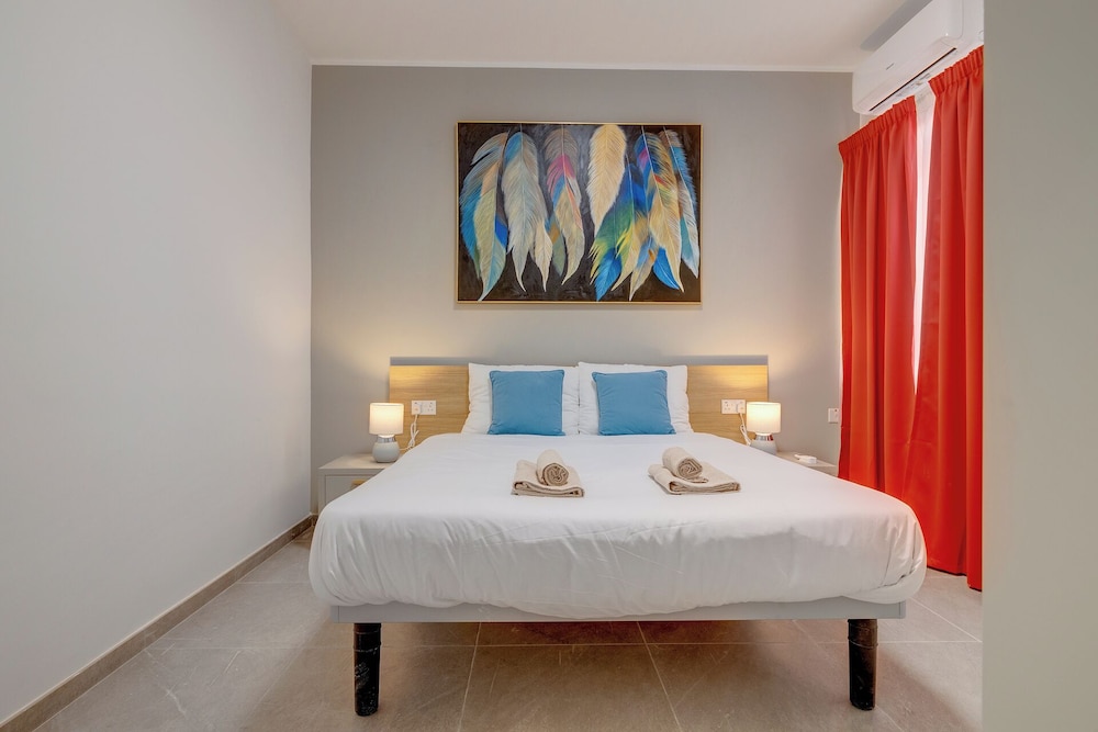 Elegant Sliema Penthouse, Panoramic Terrace