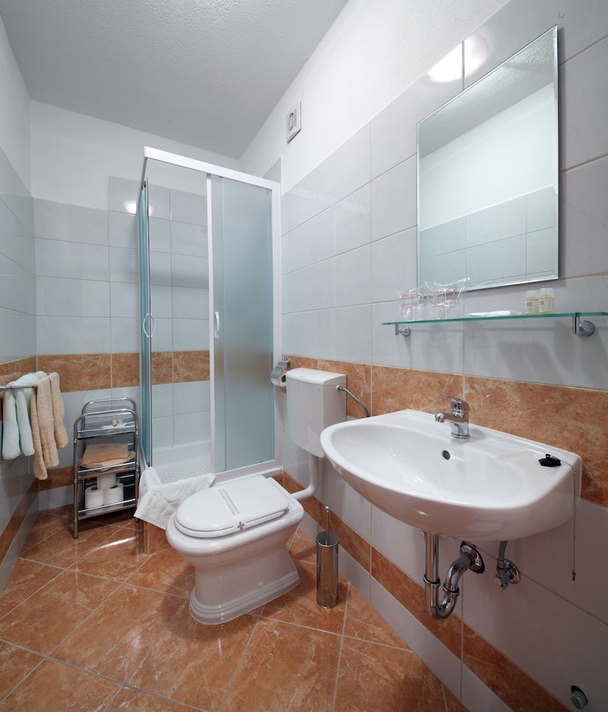 Apartments Vila Adrijana and Fitness Studio Wolf