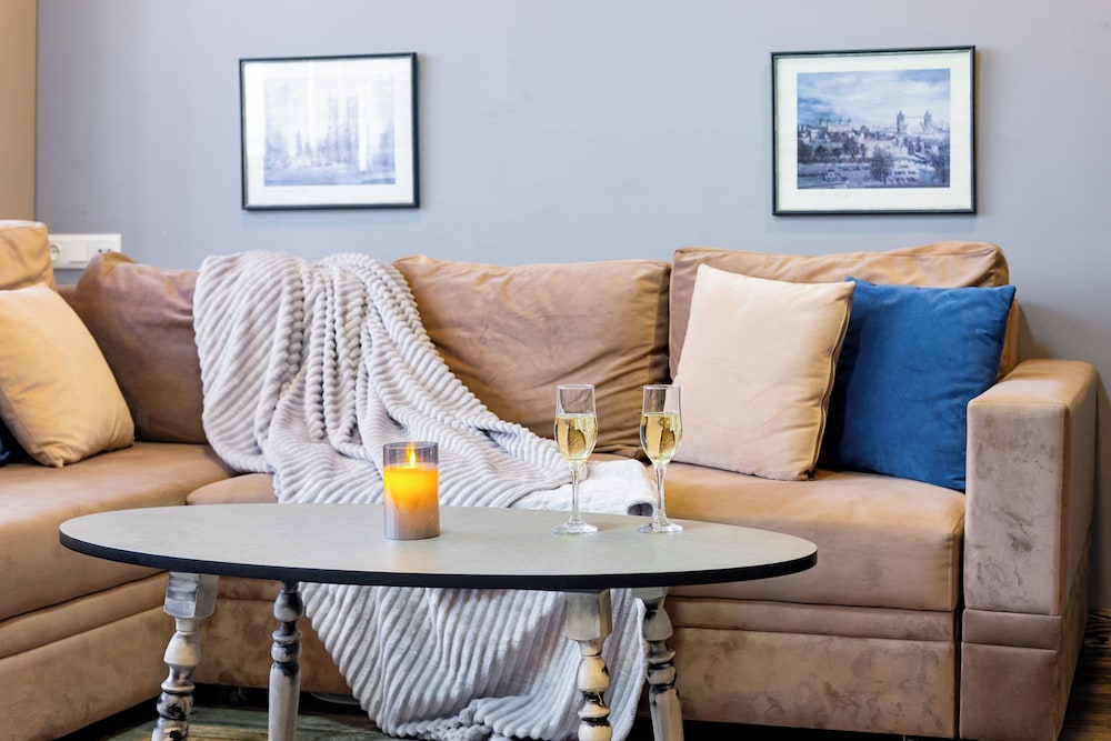 Apartment by Luxe Group SN400