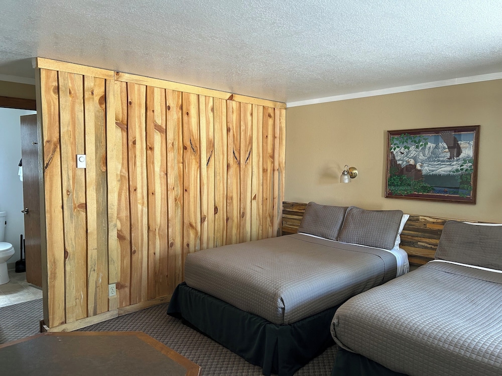 Birch Glen Hotel