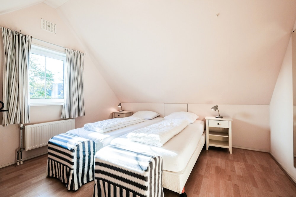 Charming Villa With Terrace Near Forest