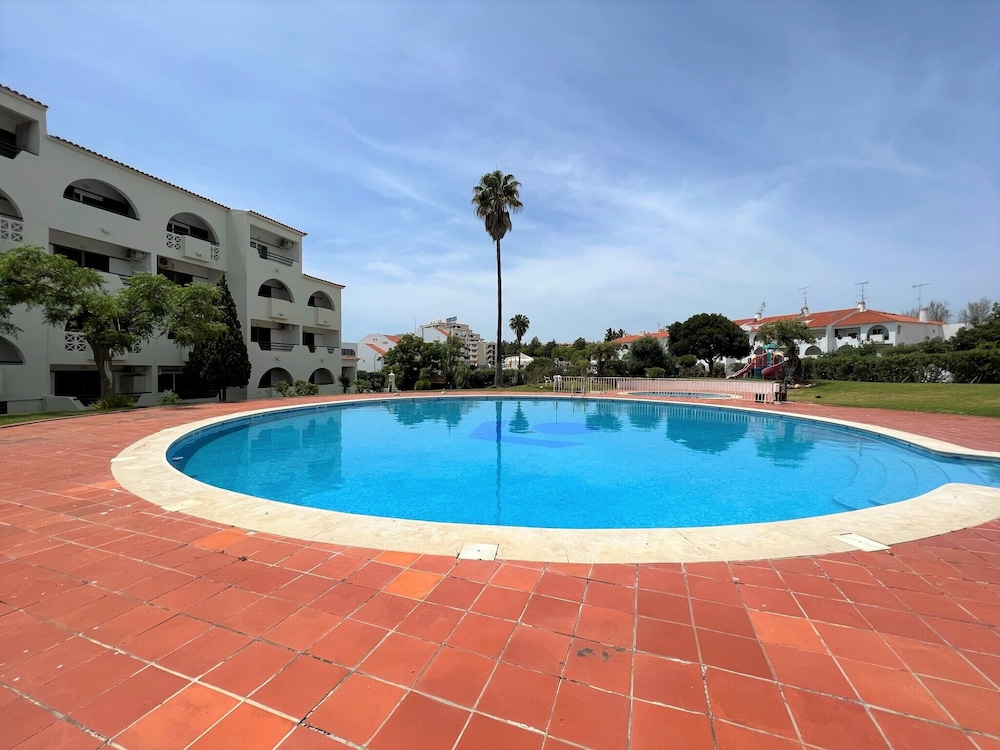 Albufeira Twins 3 With Pool by Homing