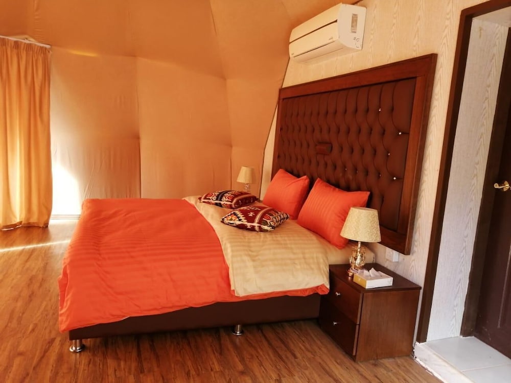 Sharah Luxury Camp view 5