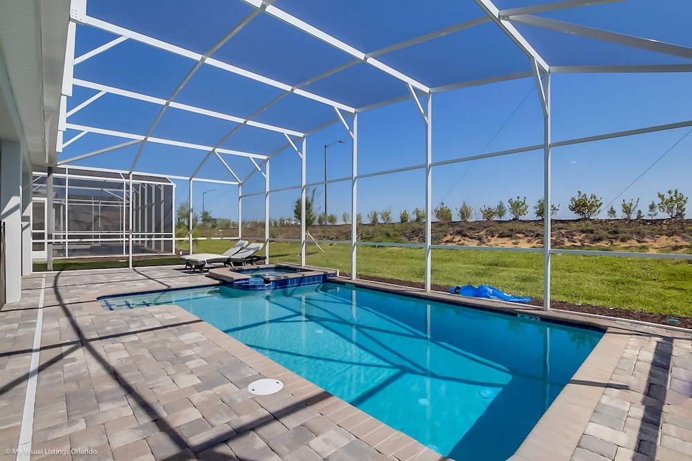 8911sd Champions Gate 8 Bedroom Resort Villa - Image 5