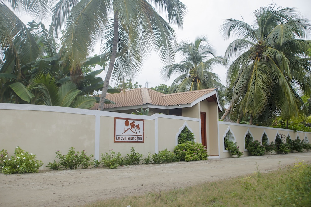 Local Island Inn