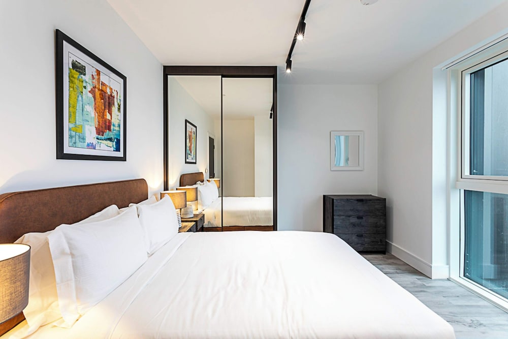 Icon Tower Flat II