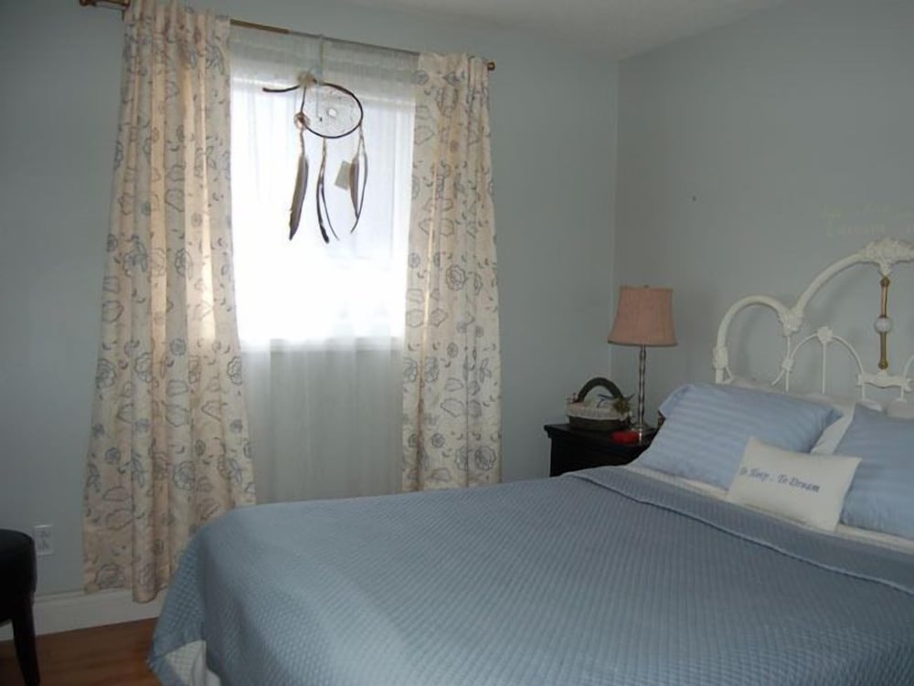 A Muskoka Dream Catcher Bed & Breakfast