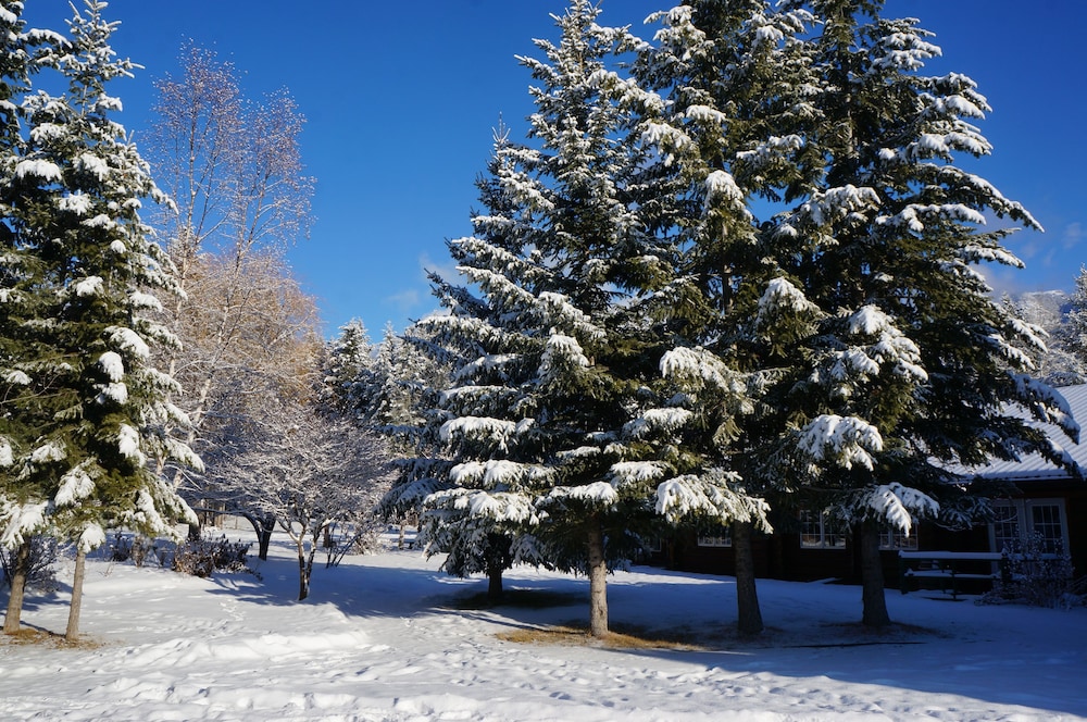 Whitewater Lodge