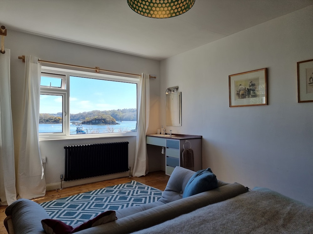 Cosy House in Eigionfa view 4