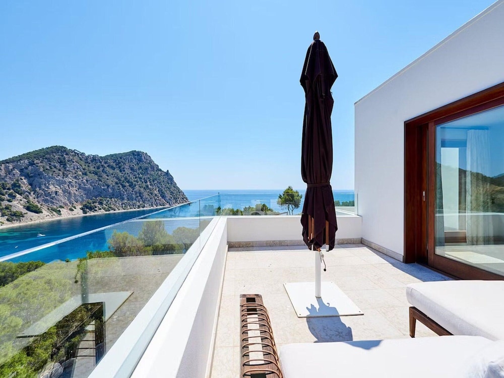Magnificent Villa in Luxurious Retreat
