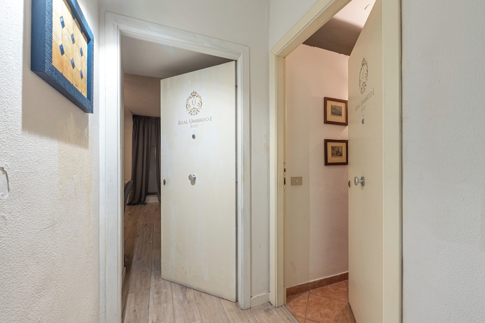 Real Umberto Apartments by WonderfuI Italy