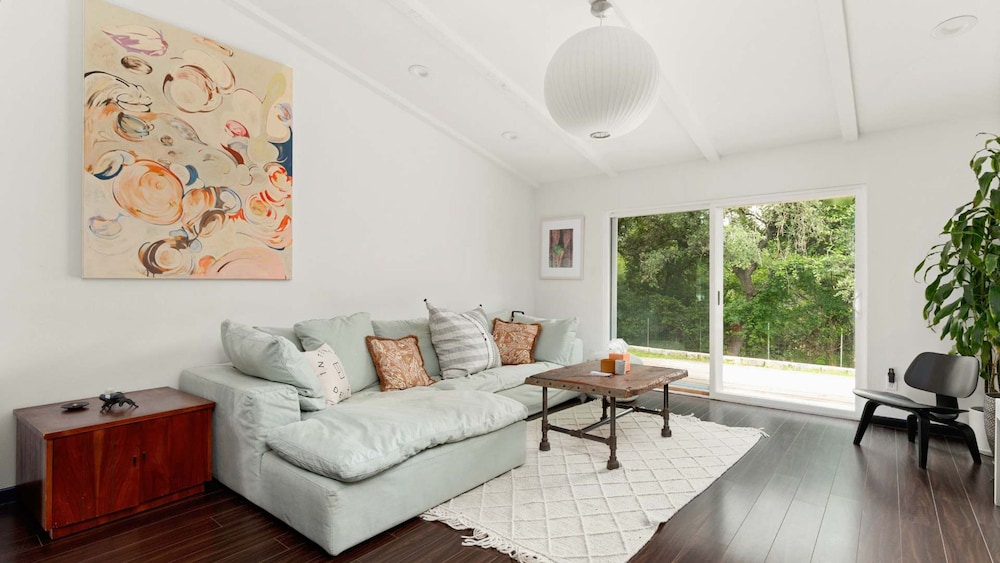 Upstay Contemporary 4BR Family Home With Garden
