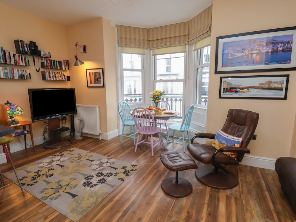 Apartment 4