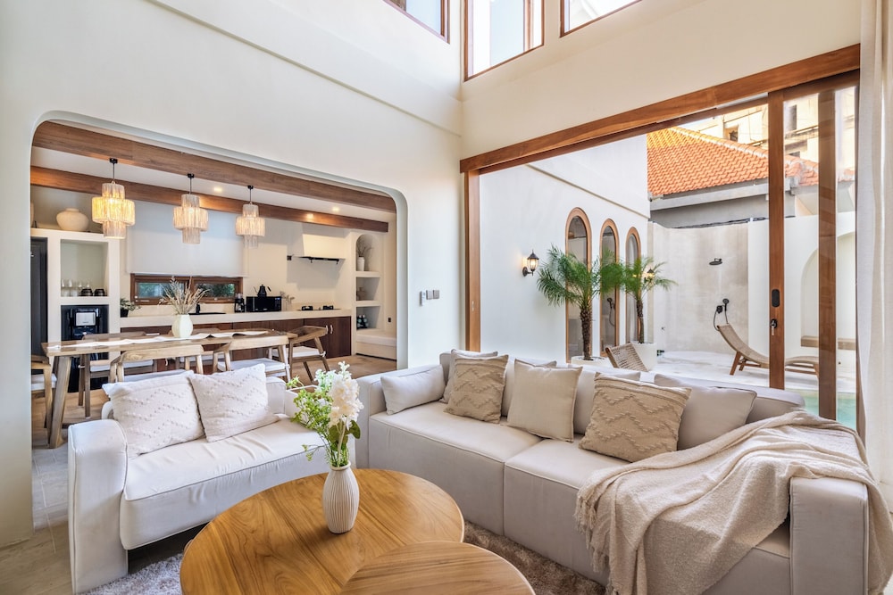 3BR Luxe Pool Villa Anaya