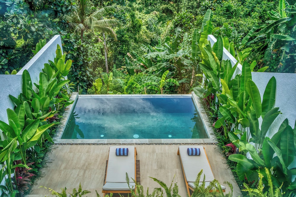 Loyo Villas