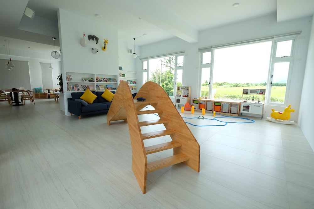 Childlike House view 4
