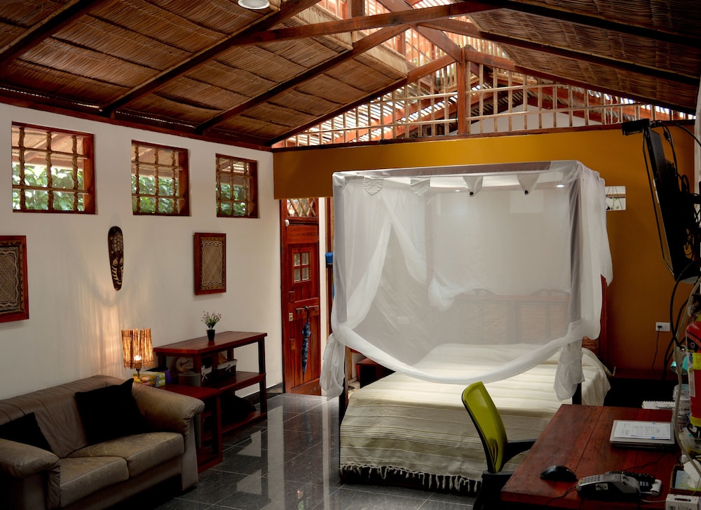 Villa 5 - Modern 2 Bed Villa in Playa Chiquita