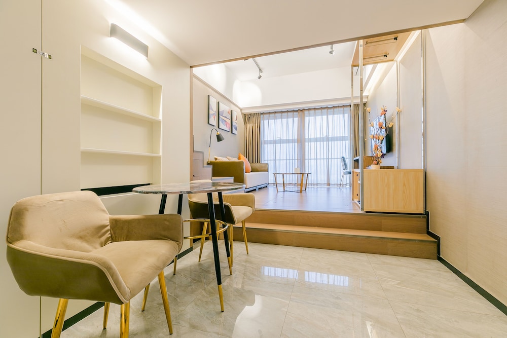 Xizhengjia Apartment Hotel (Guangzhou Financial City Keyun Road subway station store)