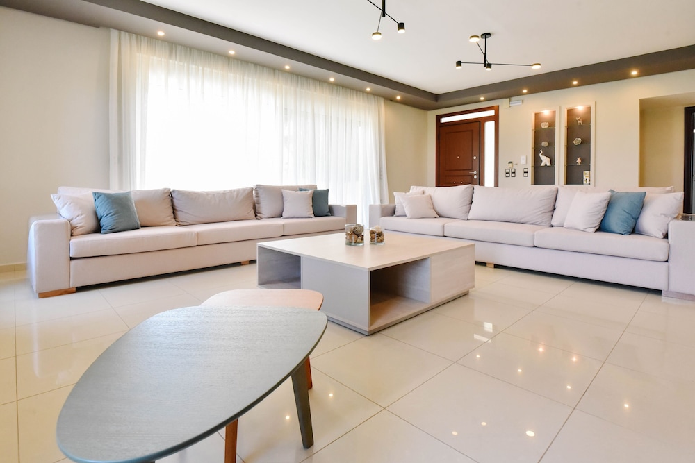 Gaia Villa view 4