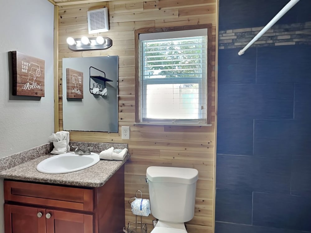 Pleasure Pier Retreat Manor by Ryson Vacation Rentals