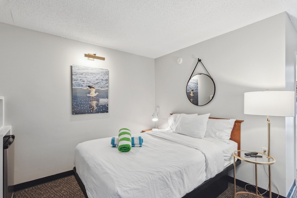 Rehoboth Beach Vacations - Cape Suites Room 3 - Free Parking! 2 Bedroom Hotel Room by RedAwning - Property Image 13