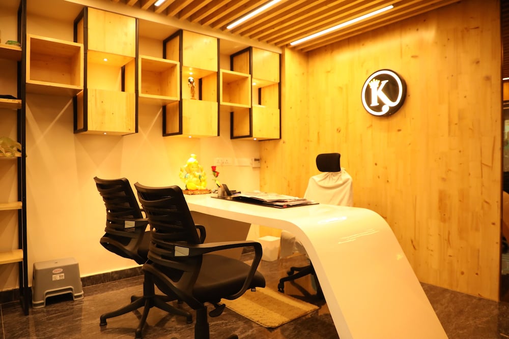 Lobby & Reception