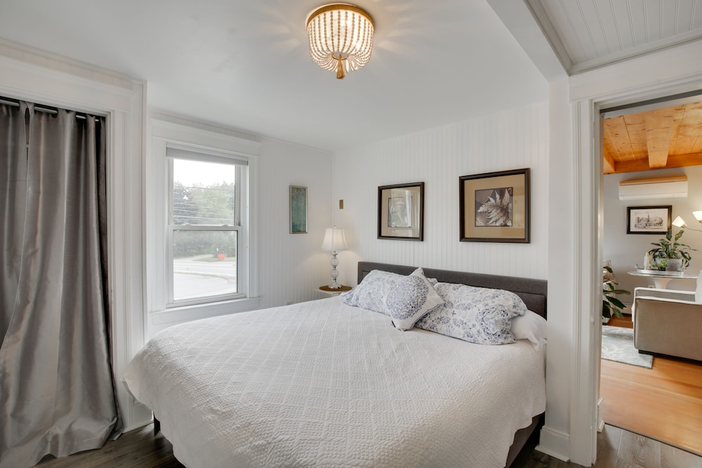 Beautiful Falmouth Condo w/ Patio: Near Portland! view 4