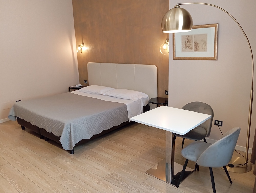 RELAIS PEUCETIA