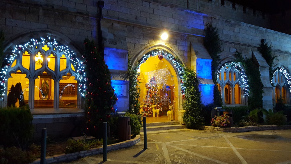 St. George’s Cathedral Pilgrim Guesthouse – Jerusalem