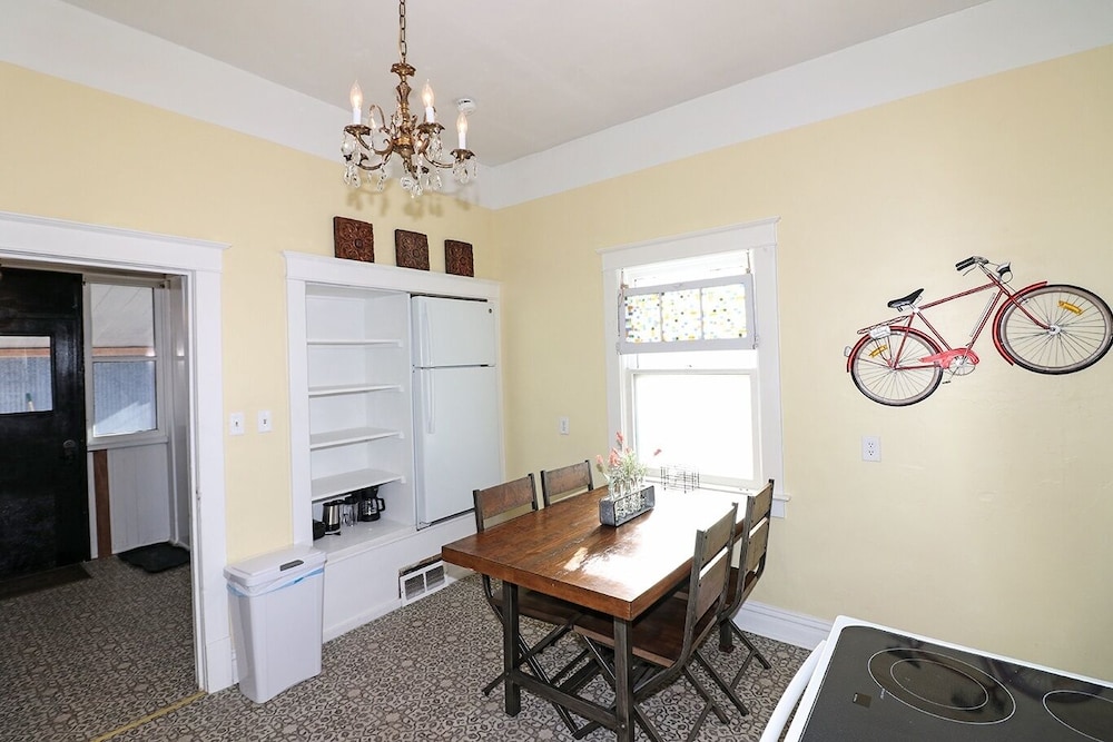 Vintage Parlor 2 Bedroom Home