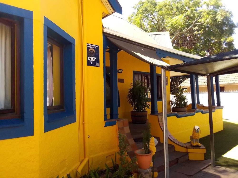 Neo & ruks guest house Boston