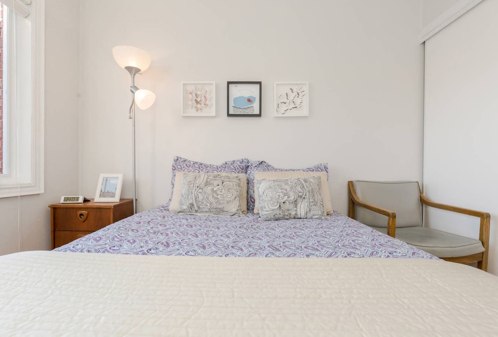 bnbTO - Hostel - Image 1