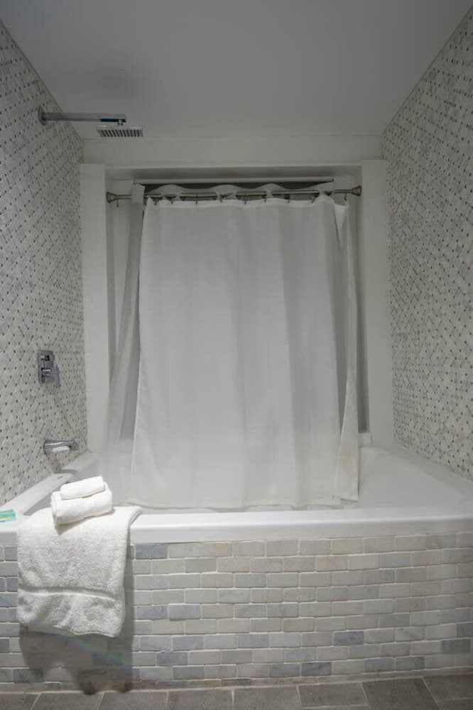 8br-best Location Heated Pool Jacuzzi Spa Gym