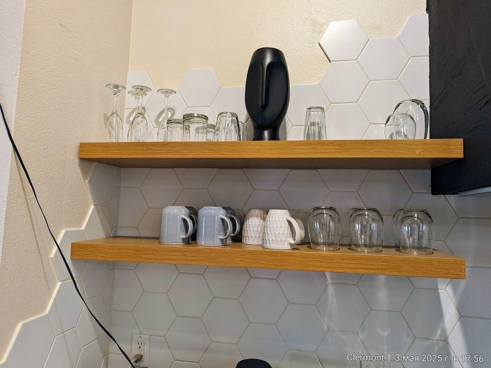 Chic 3 BR w/ Pool Near Disney Magic