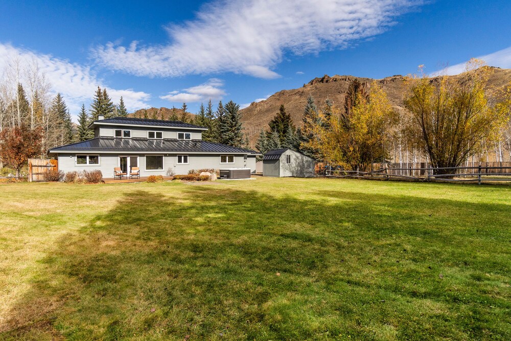 Ketchum Vacations - Bright Ketchum Retreat w/ Views  Private Hot Tub! - Property Image 15