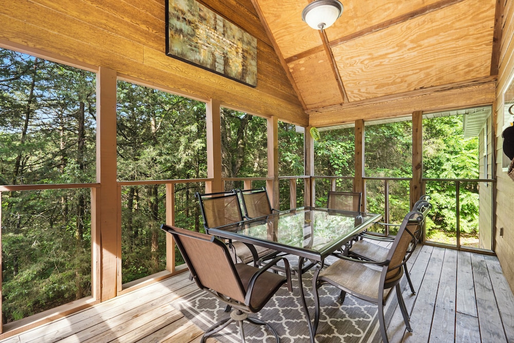Baldknobber Ridge Escape - West Branson Cabin!