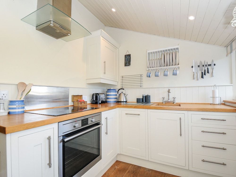 Lowen Cottage