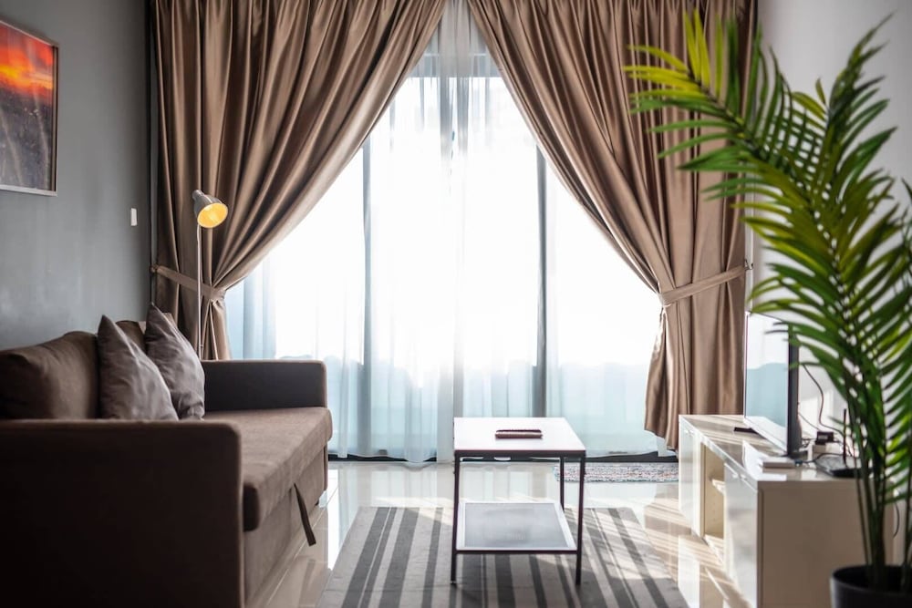 High Floor Suasana Suites 5 in JB City With Wifi