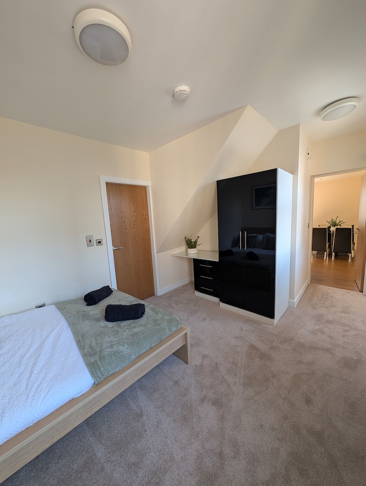 Upperhead Row Apartment
