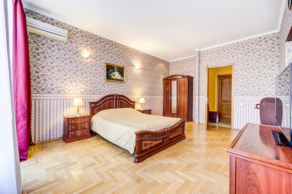 Nevsky Apartment